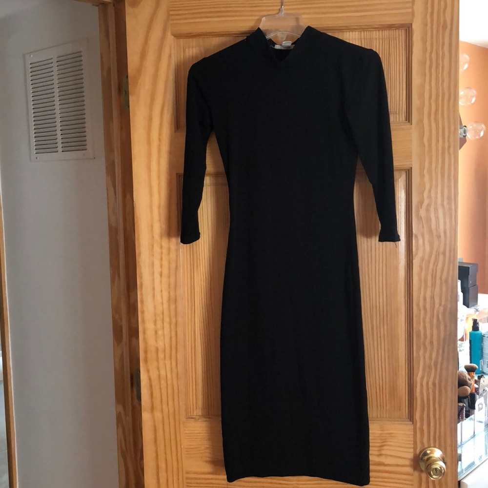 Black turtleneck quarter sleeve midi dress NWOT